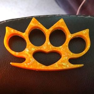 Knukles for self defense